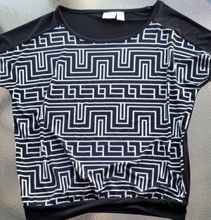 Chico's Black and White Maze Pattern Top